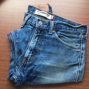 Levi’s 505 Straight Leg Classic Dark Blue Jeans